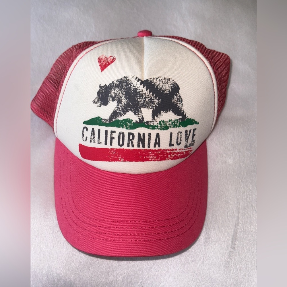 Billabong California Love Bear Trucker Mesh Snapback Hat Cap Reddish-Pink White
